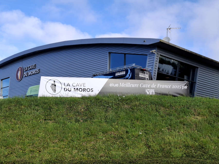 BACHE LA CAVE DU MOROS